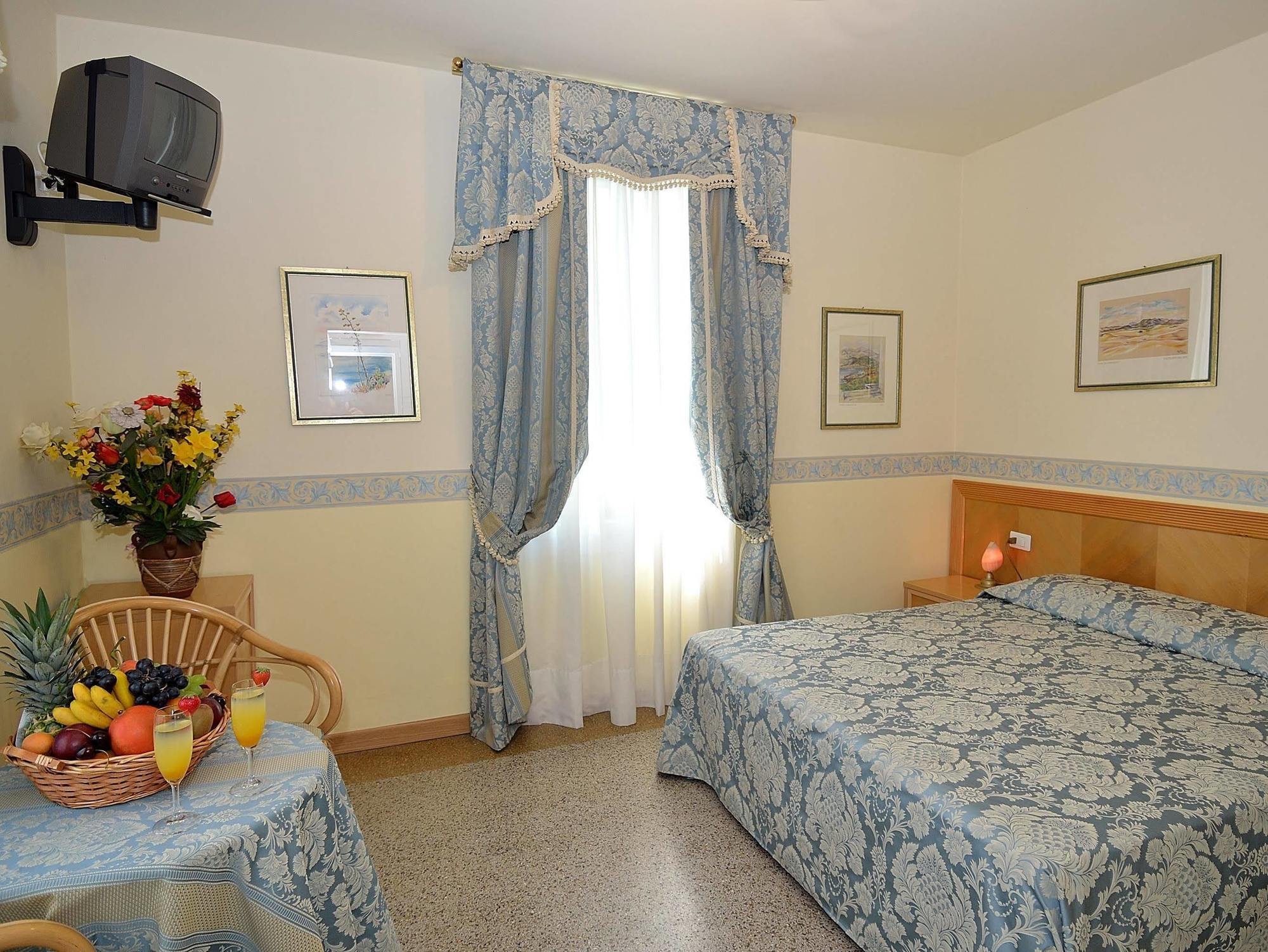 Villa Angelica Venedigs Lido Eksteriør billede